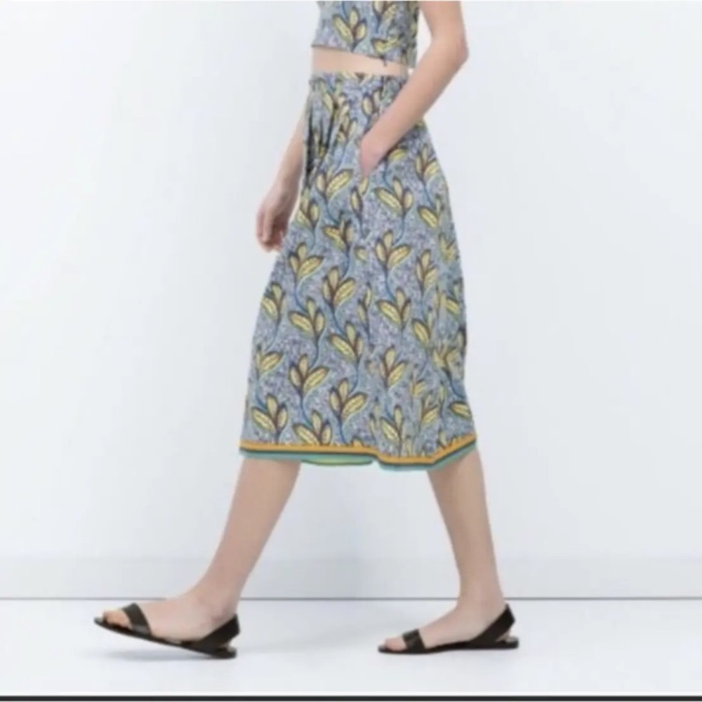 ❤️Zara Trafaluc Midi Skirt Pleated African Ankara Pockets Size S